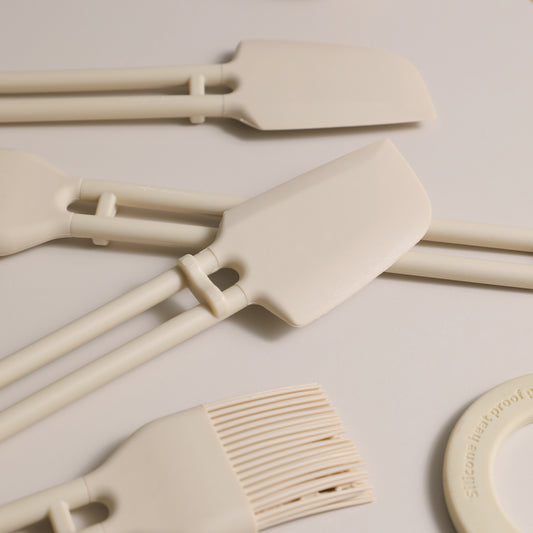 Silicone Scraper/Oil Brush