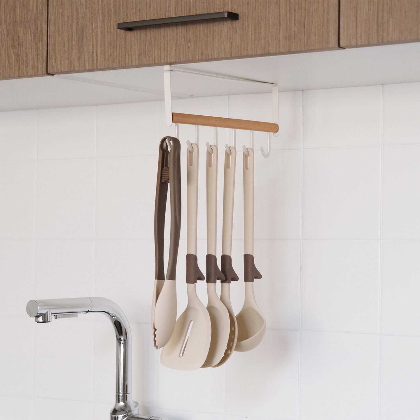 Under Cabinet kitchenware hanger