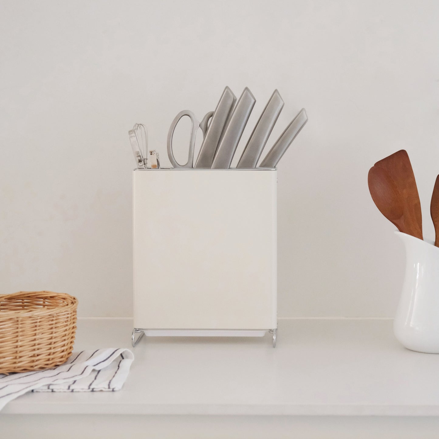 Knife holder