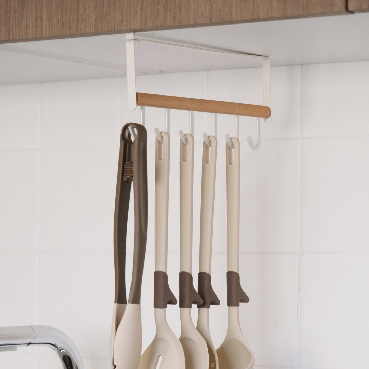 Under Cabinet kitchenware hanger