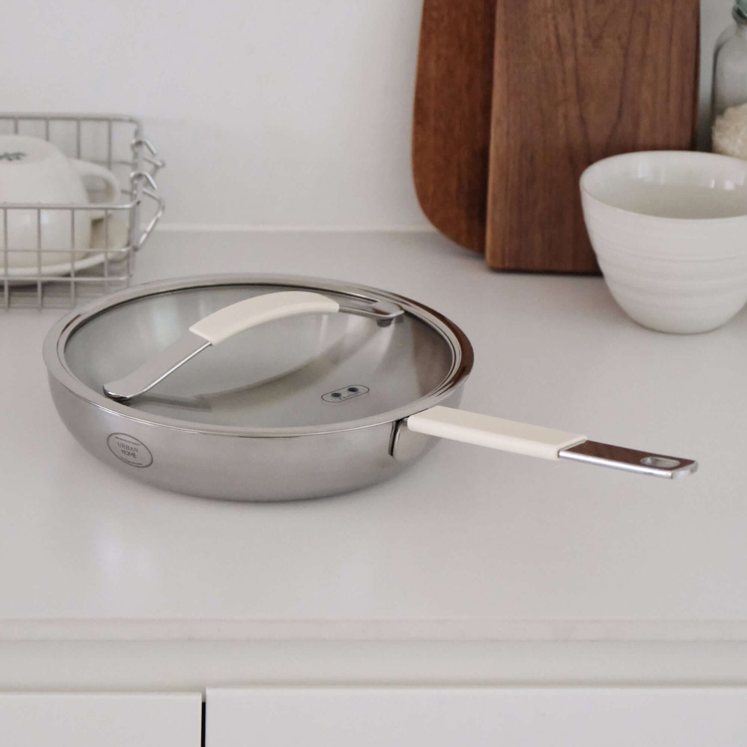 ubenkaku frying pan with silicone heat resistant grips